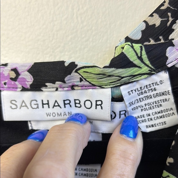 Sag Harbor Floral Black Shirt for women. Size 3X. - Picture 3 of 4